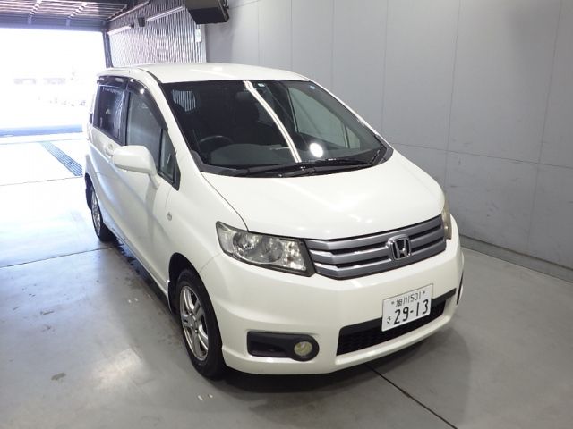 39069 Honda Freed spike GB4 2011 г. (Honda Hokkaido)